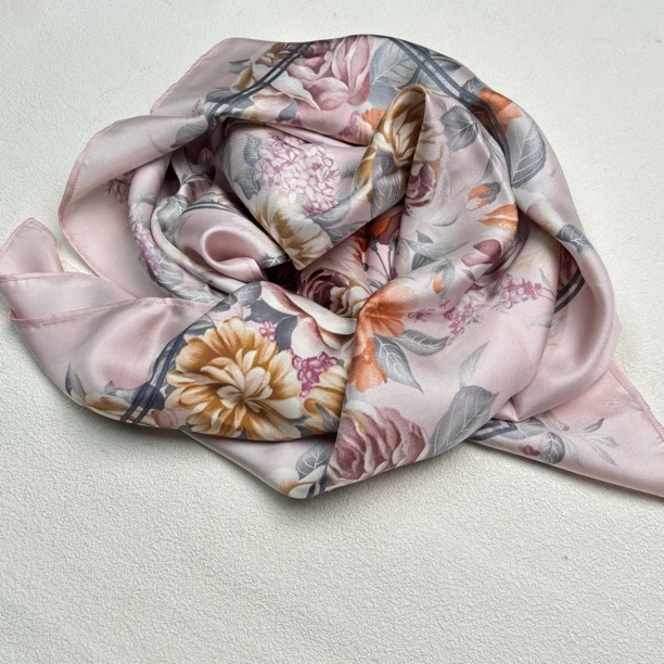 【六六中古】孤品复古丝巾an570尺寸90*90