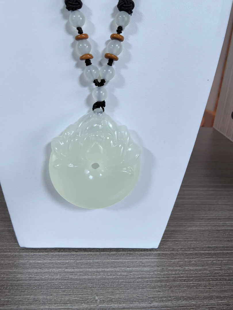 岫玉挂件莲花平安扣