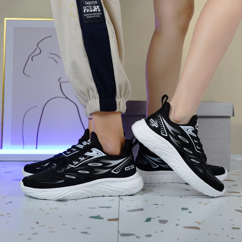 春季情侣优质时尚舒适百搭休闲软底跑步运动鞋23999