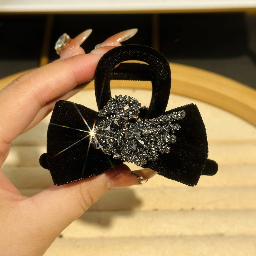 8CM丝绒天鹅中号抓夹 B34