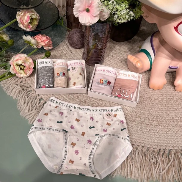 五彩小熊 中腰可爱亲肤舒适时尚女士三角内裤 3条装