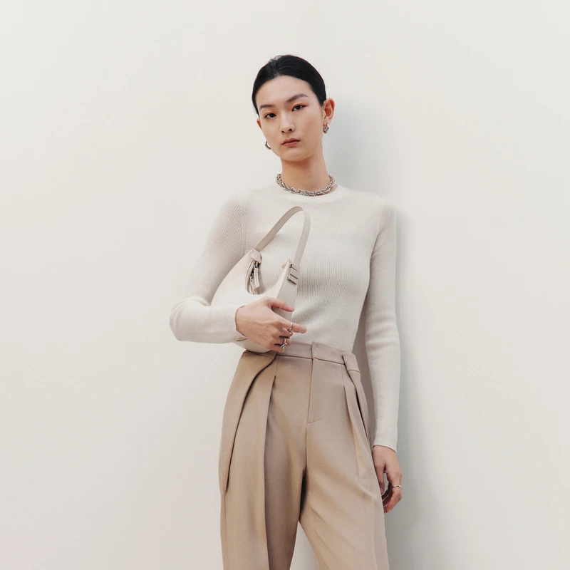 HPLY荷比俪春季新款女舒适打底实穿针织衫HDD12650129