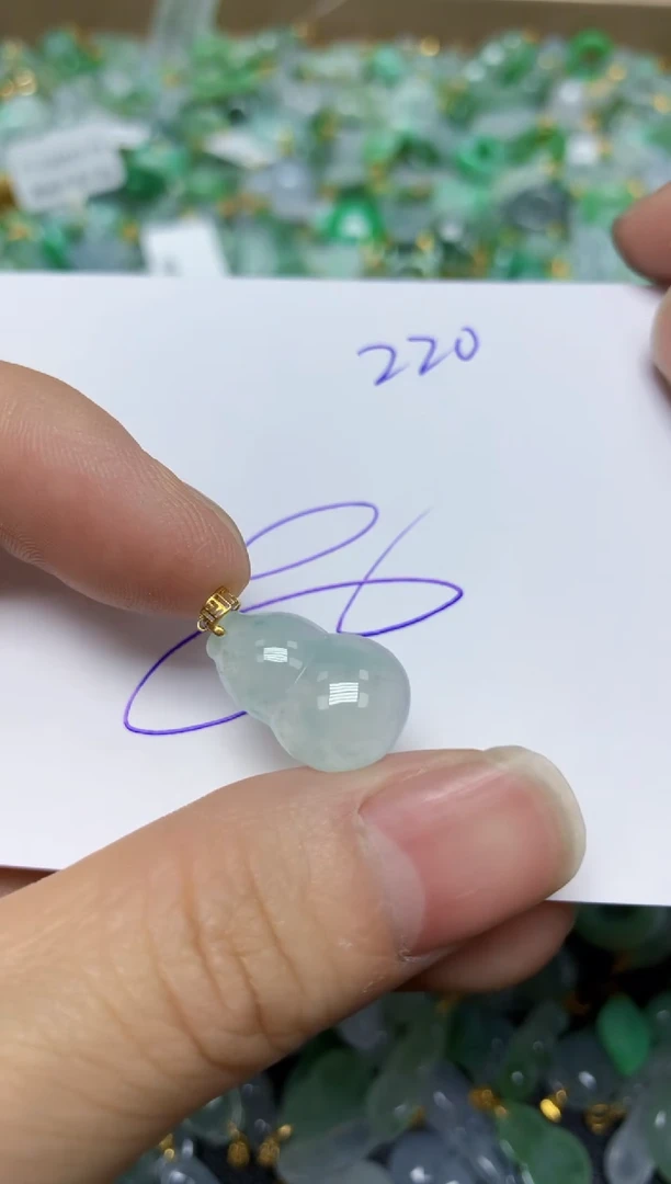 【闪购商品】翡翠挂件18K金镶嵌    天然翡翠A货