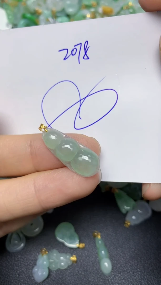 【闪购商品】翡翠挂件18K金镶嵌    天然翡翠A货