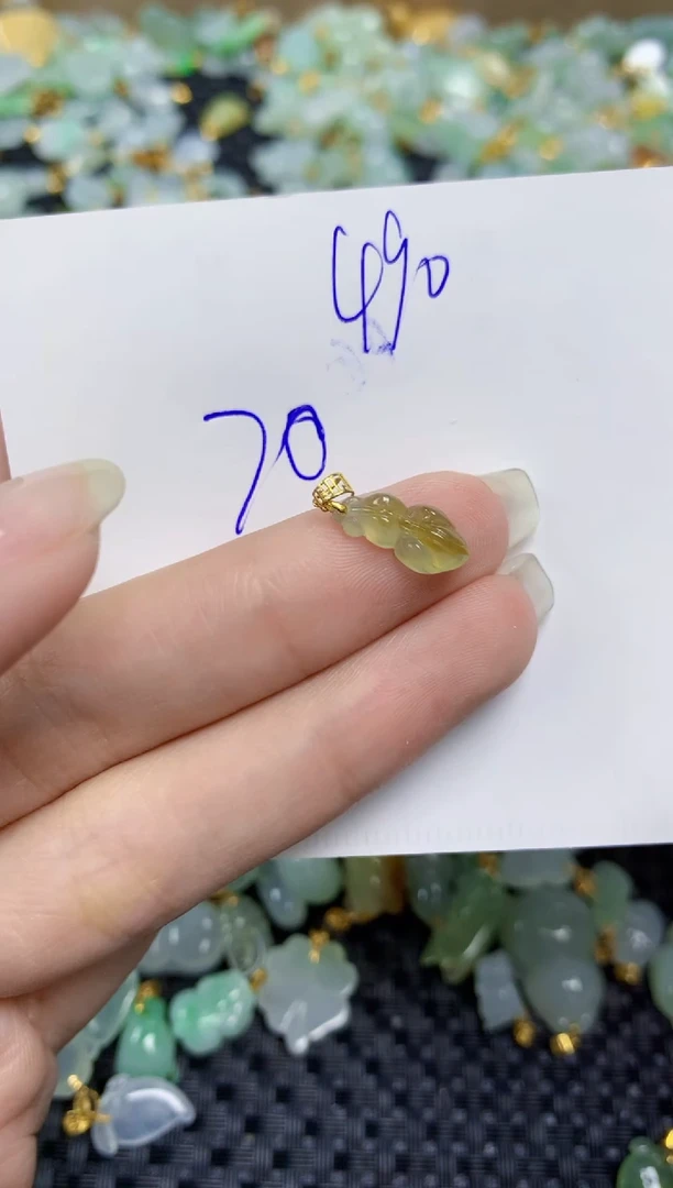 【闪购商品】翡翠挂件18K金镶嵌天然绚甸A货翡翠