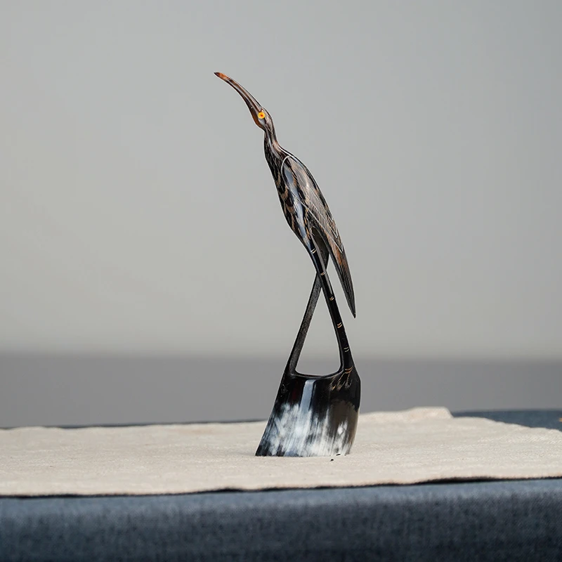 BJ139(邱峰专属)手工特色牛角鸟装饰摆件(每一个天然生长)