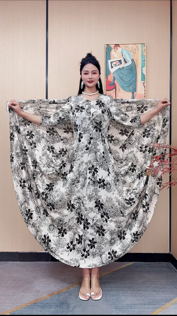 大摆裙女装沙滩夏季红色长款裙碎花年轻妈妈婚庆连衣裙装大码夏女