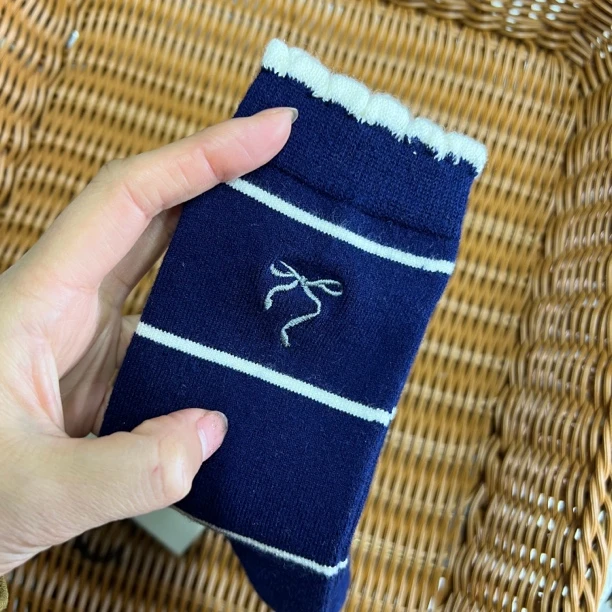 喜大金朵刺绣蝴蝶结