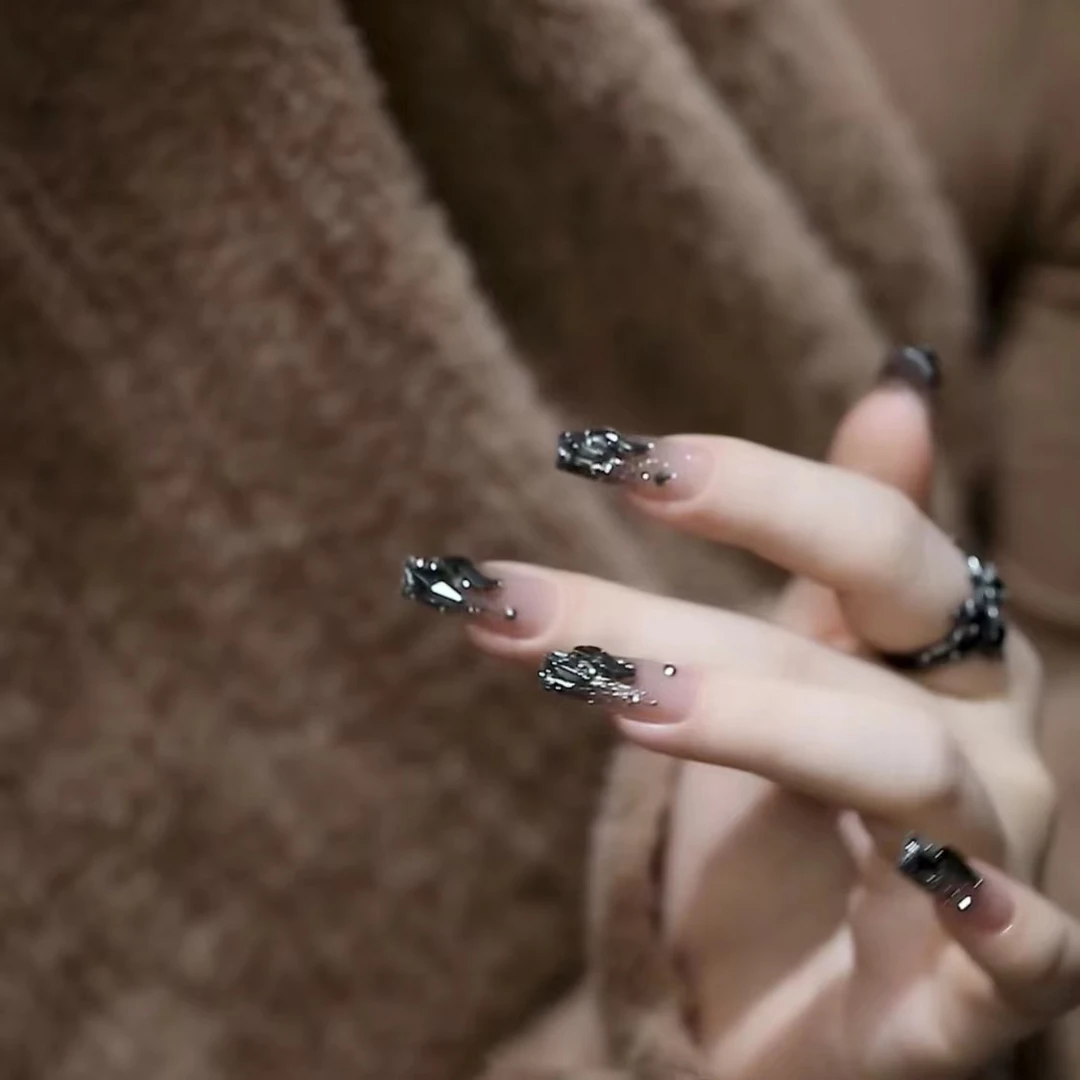 纯手工中长款黑色渐变爆闪钻美甲个性时尚显白穿戴甲10片