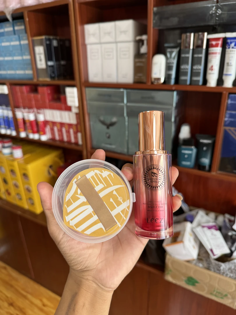 莉兹燕窝肽修颜持妆粉底液