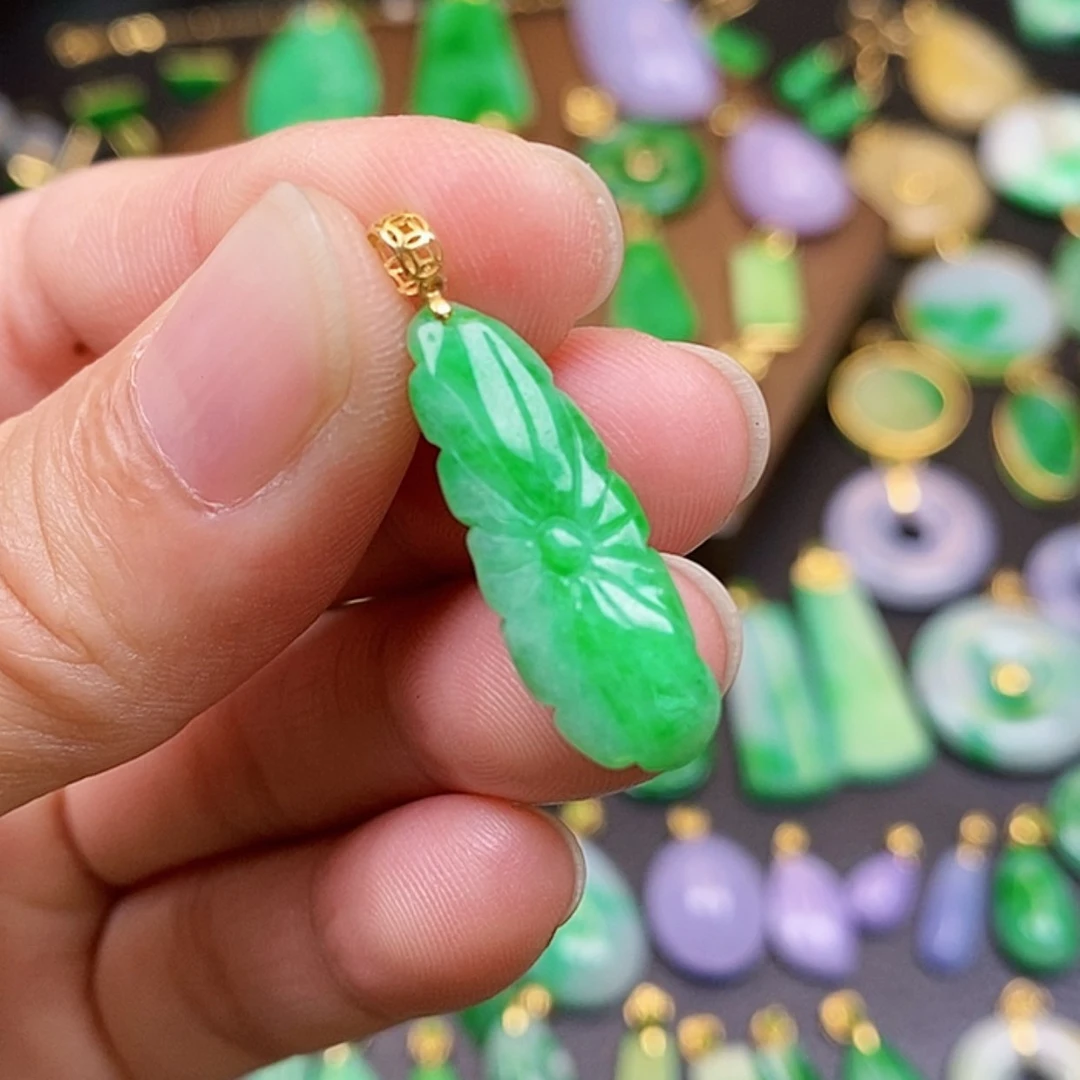 【闪购商品】翡翠颈饰18K金镶嵌