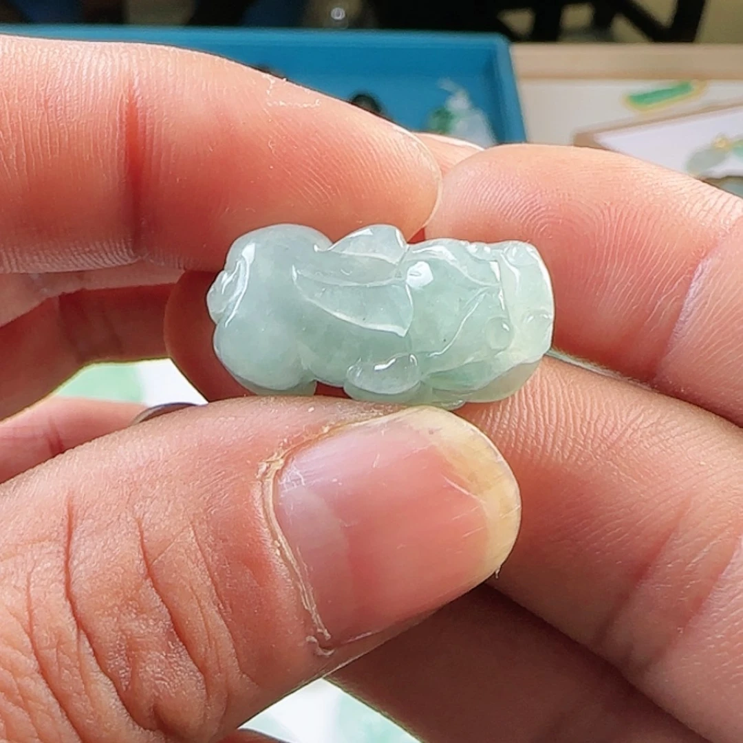 【闪购商品】翡翠挂件未镶嵌