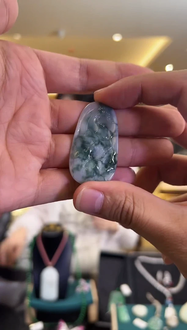 【闪购商品】翡翠颈饰未镶嵌89【棉】