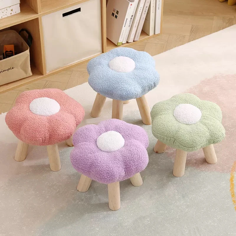 花朵小凳子公主风矮凳家用儿童凳子超软新款云朵凳女生可爱换鞋凳