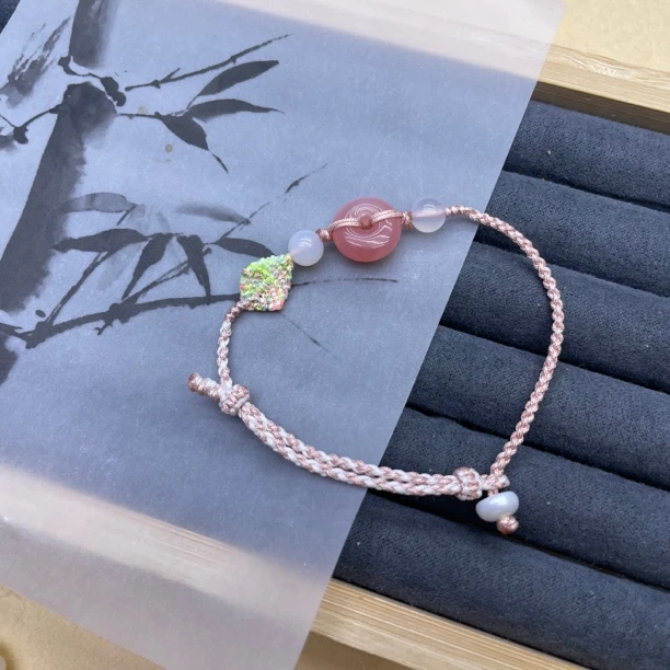 天然玛瑙平安扣纯手工编小叶子粉色手绳原创设计（多样性发一）176