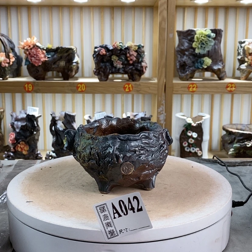 【闪购商品】紫砂花盆…***花