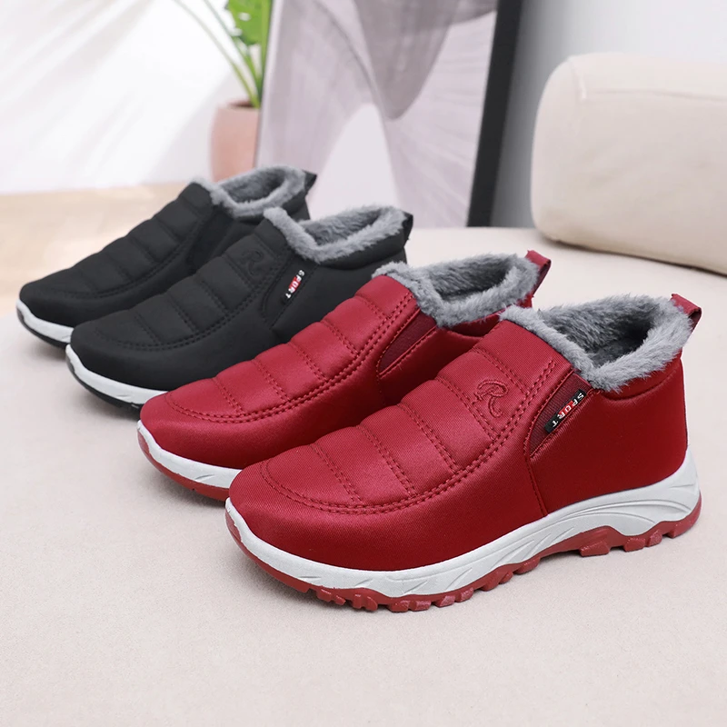 冬季中老年棉靴软底防滑保暖加厚休闲老人鞋加绒一脚蹬妈妈靴短靴