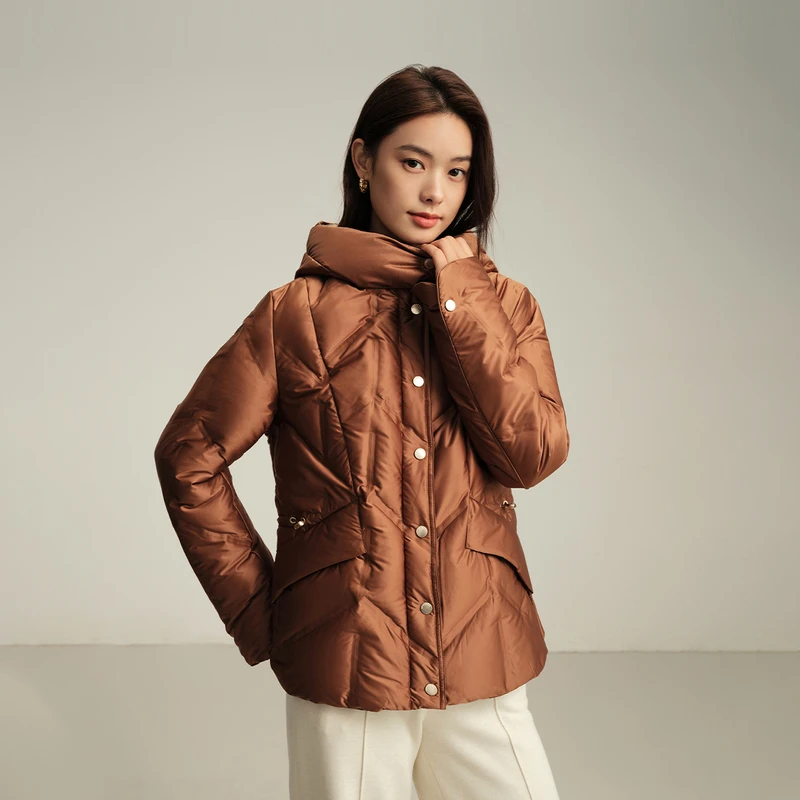 EP雅莹女装 松花江白鹅绒轻暖连帽羽绒服外套 新款Y111A