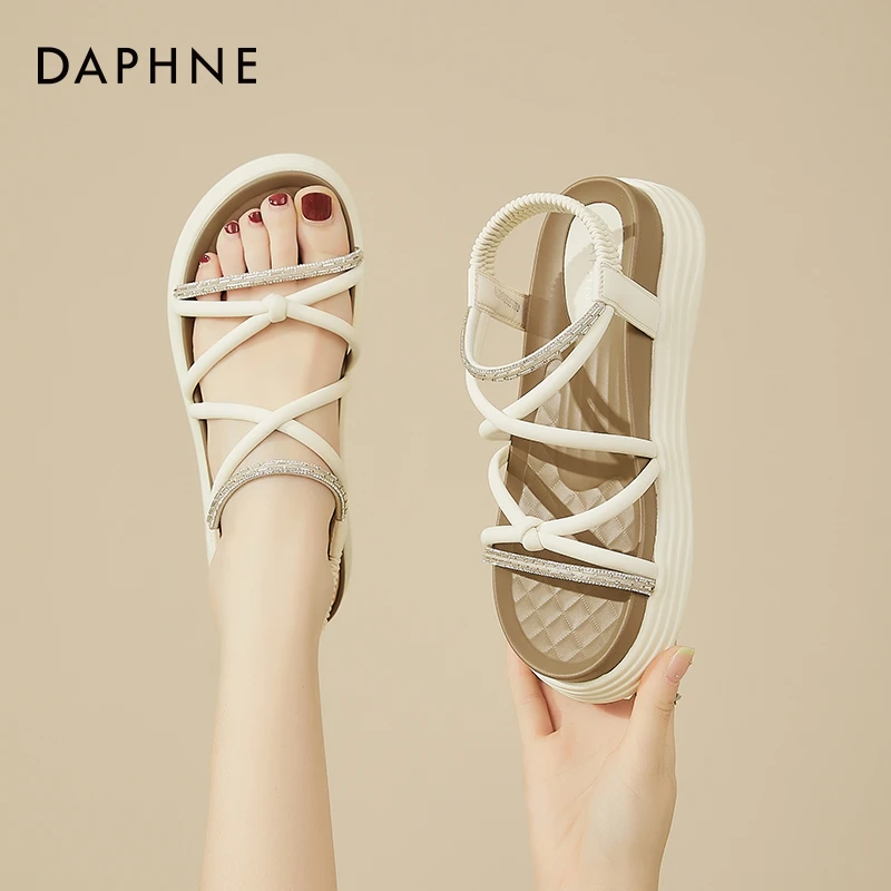 达芙妮一字带凉鞋女孕妇妈妈平底鞋2024新款夏季舒适软底罗马女鞋