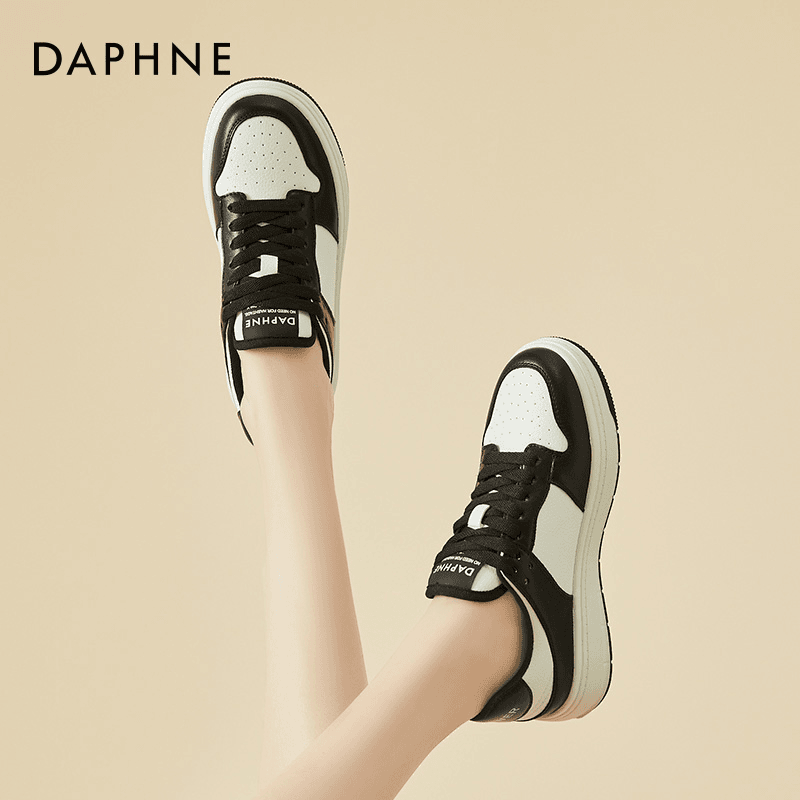 达芙妮百搭板鞋女款夏季2024新款休闲厚底女士爆款配裙子的运动鞋
