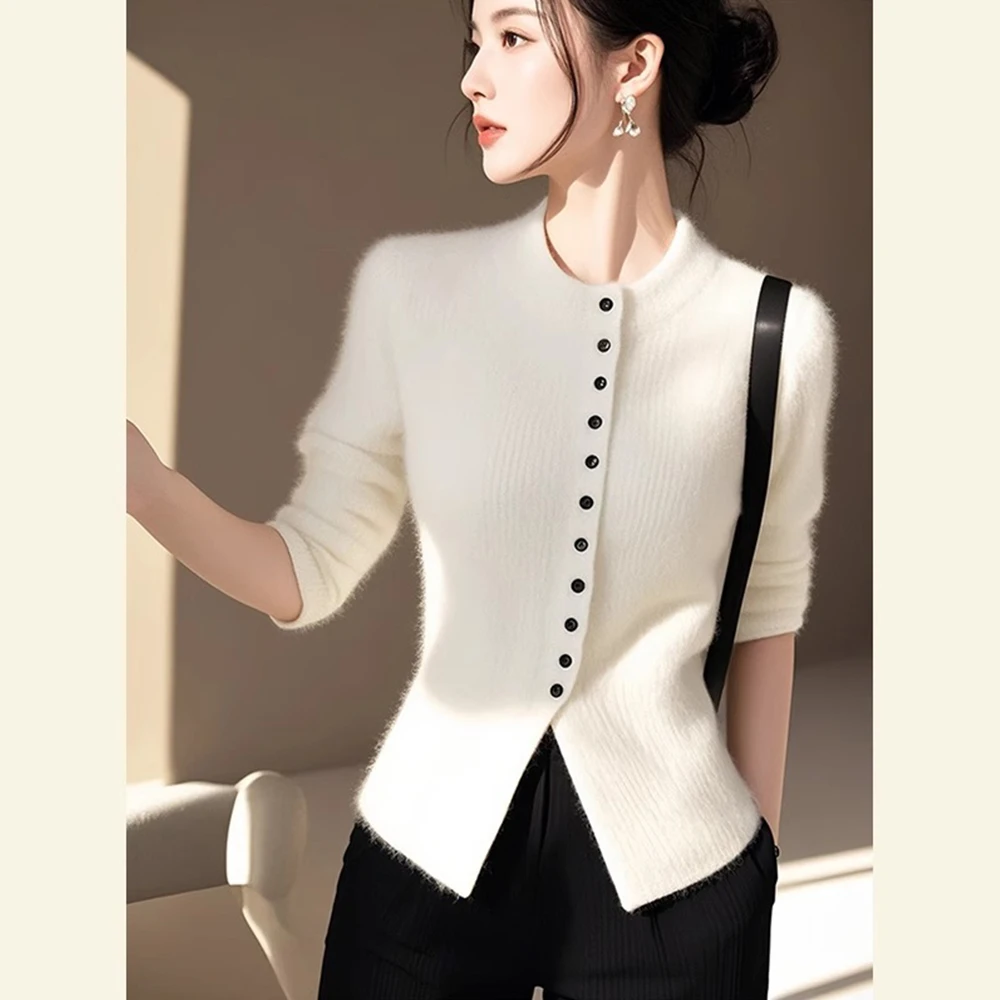 2024冬季独特别致上衣洋气漂亮小衫时尚气质高级感白色针织开衫女