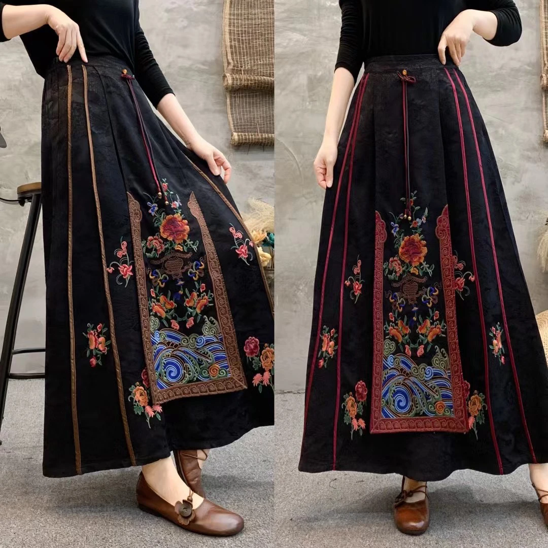 （云之羽）早秋新款原创民族风中式复古缎面重工刺绣马面裙半身裙