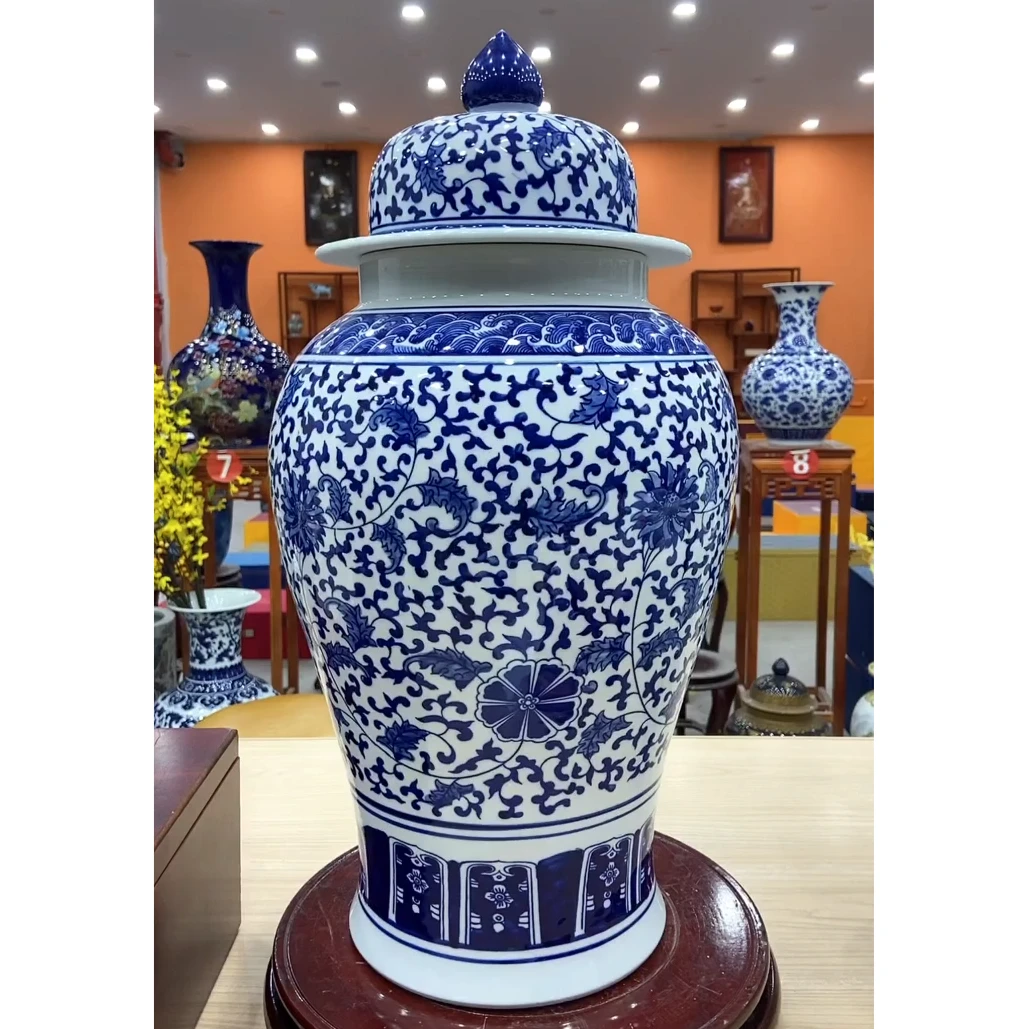 景德镇陶瓷摆件大号青花缠枝莲将军罐