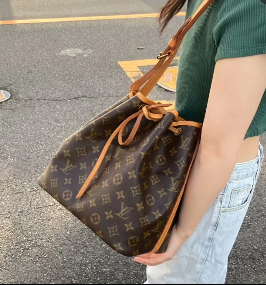 95新 LouisVuitton/路易威登 老花抽绳水桶单肩包(全原)