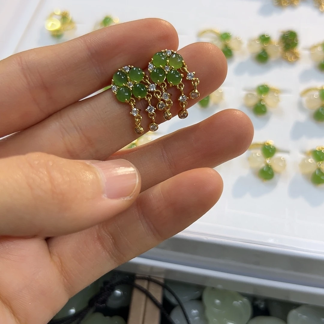 和田玉耳饰颜色多样性发货拍一发一银S925镶嵌✨**?