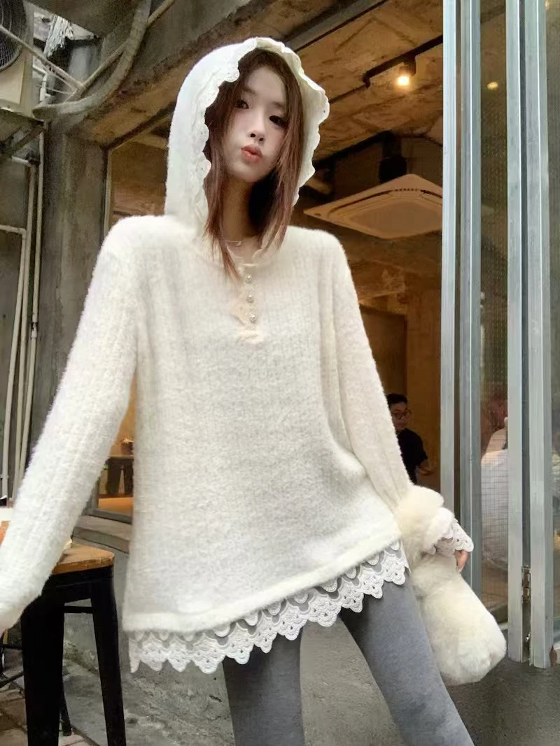 杨兜儿百搭设计感宽松秋冬新款小众重工蕾丝连帽显瘦长袖打底衫