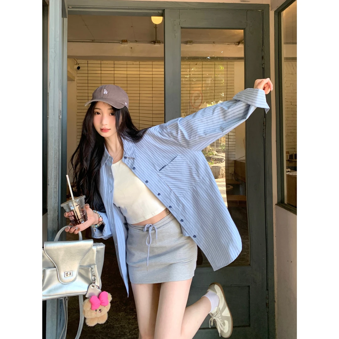 2024新品款蓝色条纹衬衫翻领宽松刺绣衬衣长袖设计感上衣休闲女