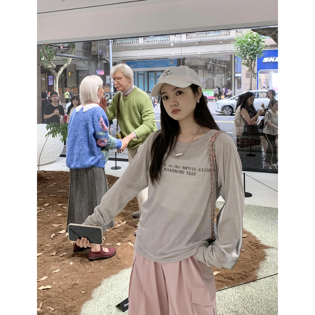 凯哥福利【糖霜灰巧】宽松轻薄落肩圆领防晒百搭上衣JSYQ0309