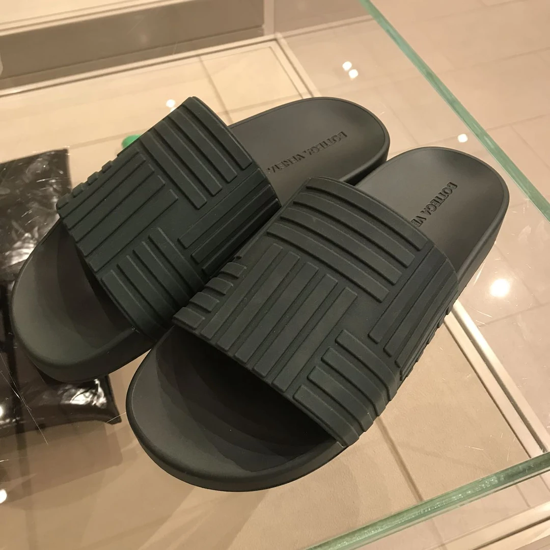 全新未使用 BOTTEGA VENETA/葆蝶家 /男士拖鞋