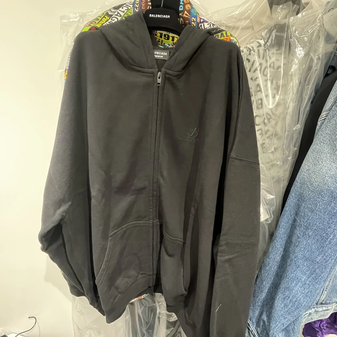 全新未使用 Balenciaga/巴黎世家 /七七/卫衣外套/公价8500