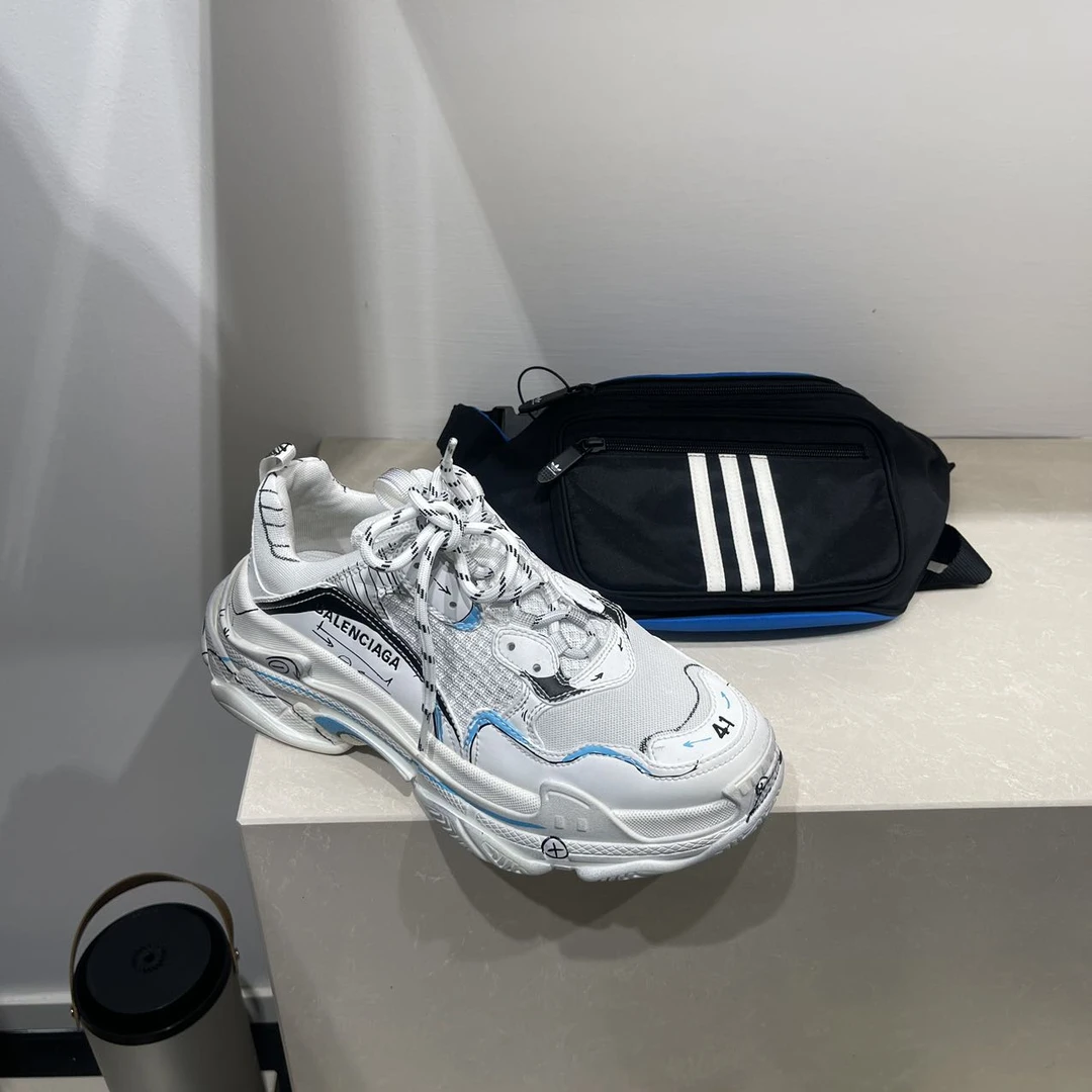 全新未使用 Balenciaga/巴黎世家 /七七/男士涂鸦老爹鞋