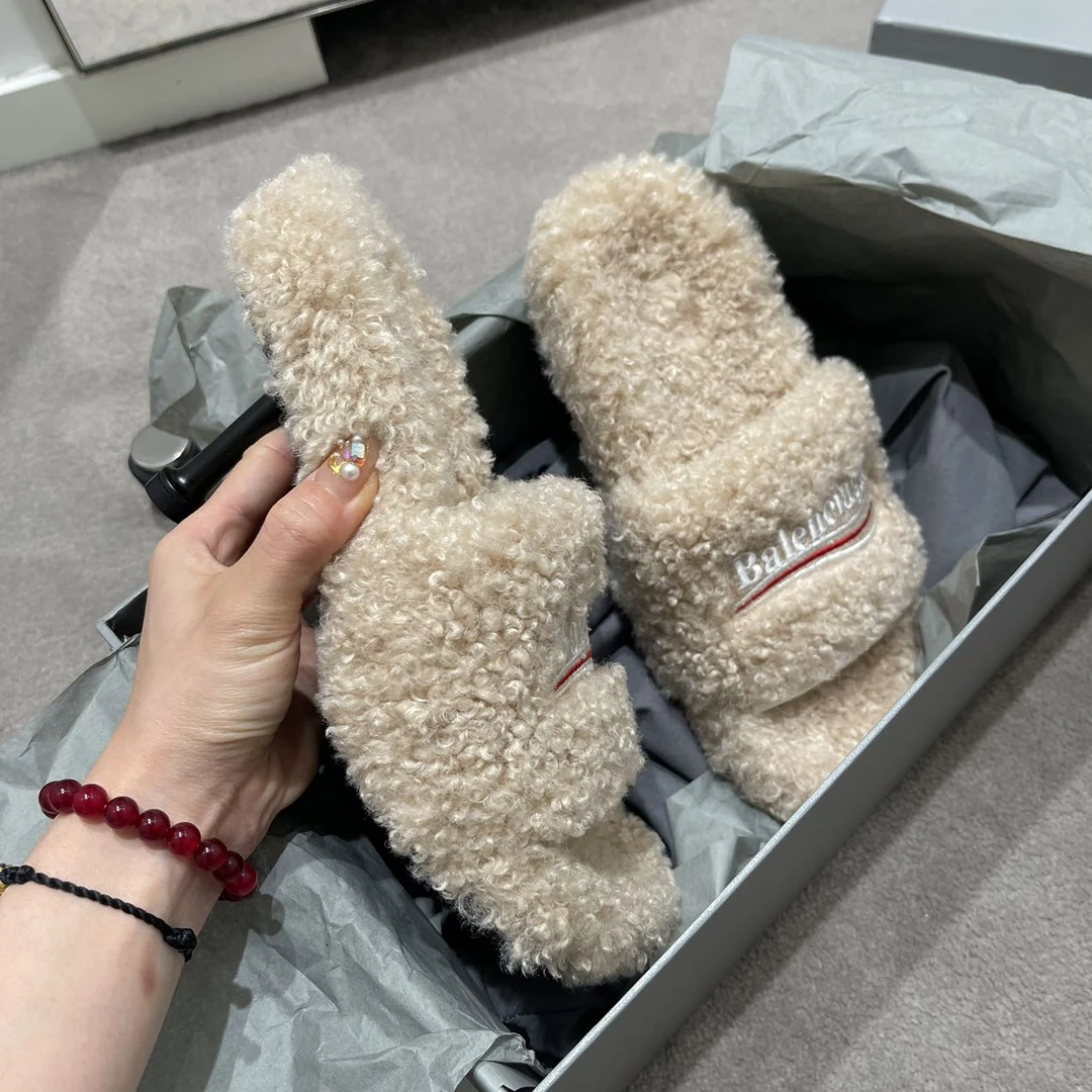全新未使用 Balenciaga/巴黎世家 /七七/高跟可乐毛拖