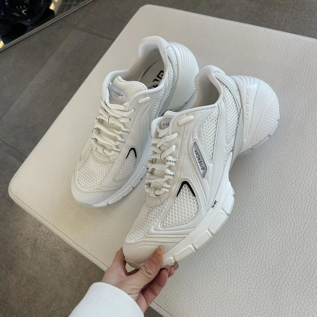 全新未使用 Givenchy/纪梵希 /七七/Tk-mx男鞋