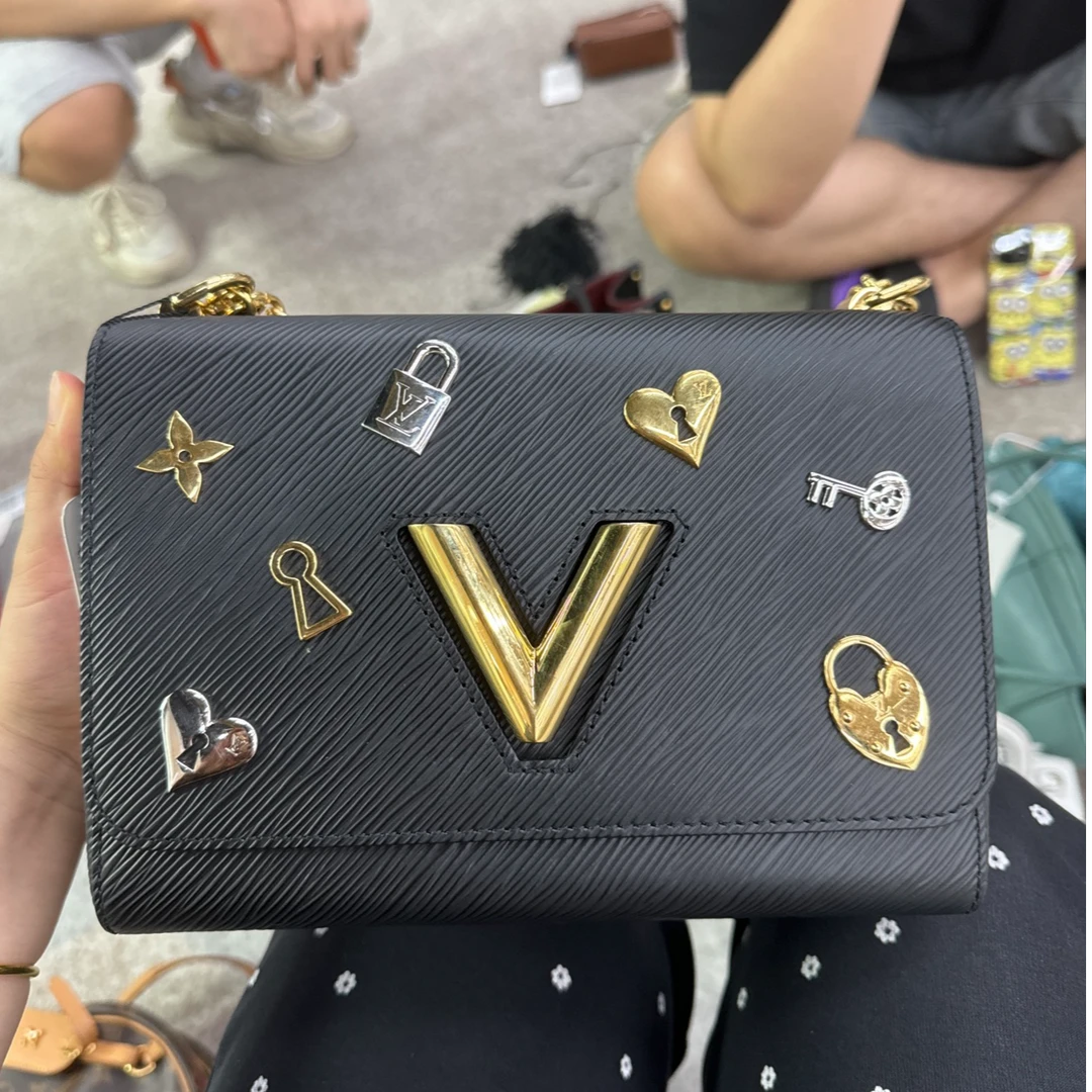 95新 LouisVuitton/路易威登 LV twist中号限量款/TS020798