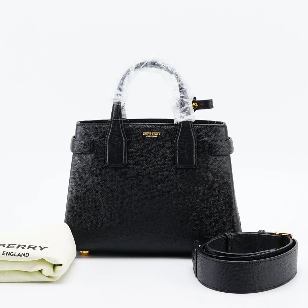 99新 BURBERRY/博柏利 班纳宽肩带黑色小号手提斜挎包/TS011466