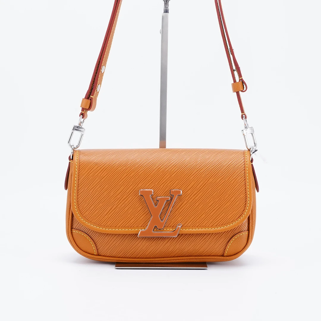 99新 LouisVuitton/路易威登 【一口价】法棍波纹22新款包98新/