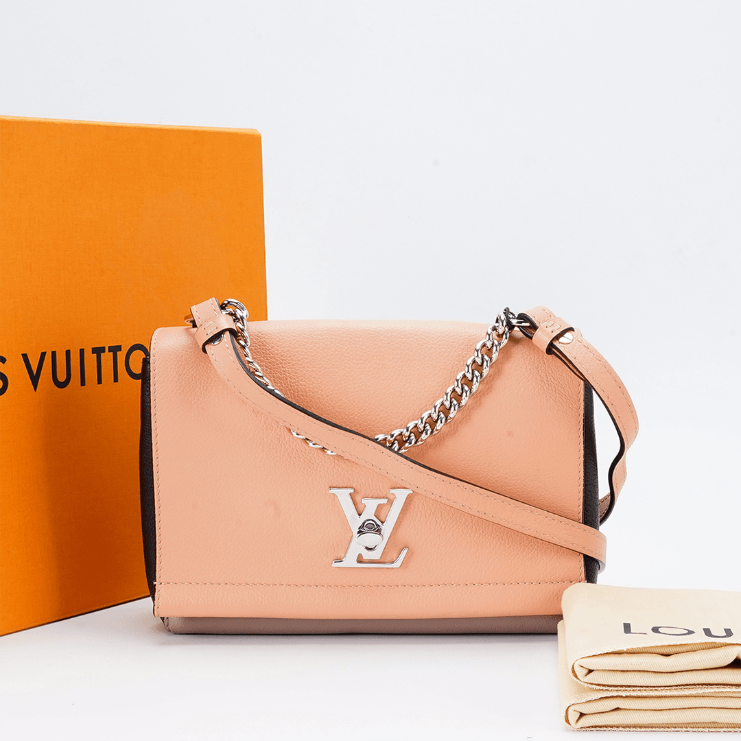 95新   LV lock me包小号奶茶色拼色/BG23005649