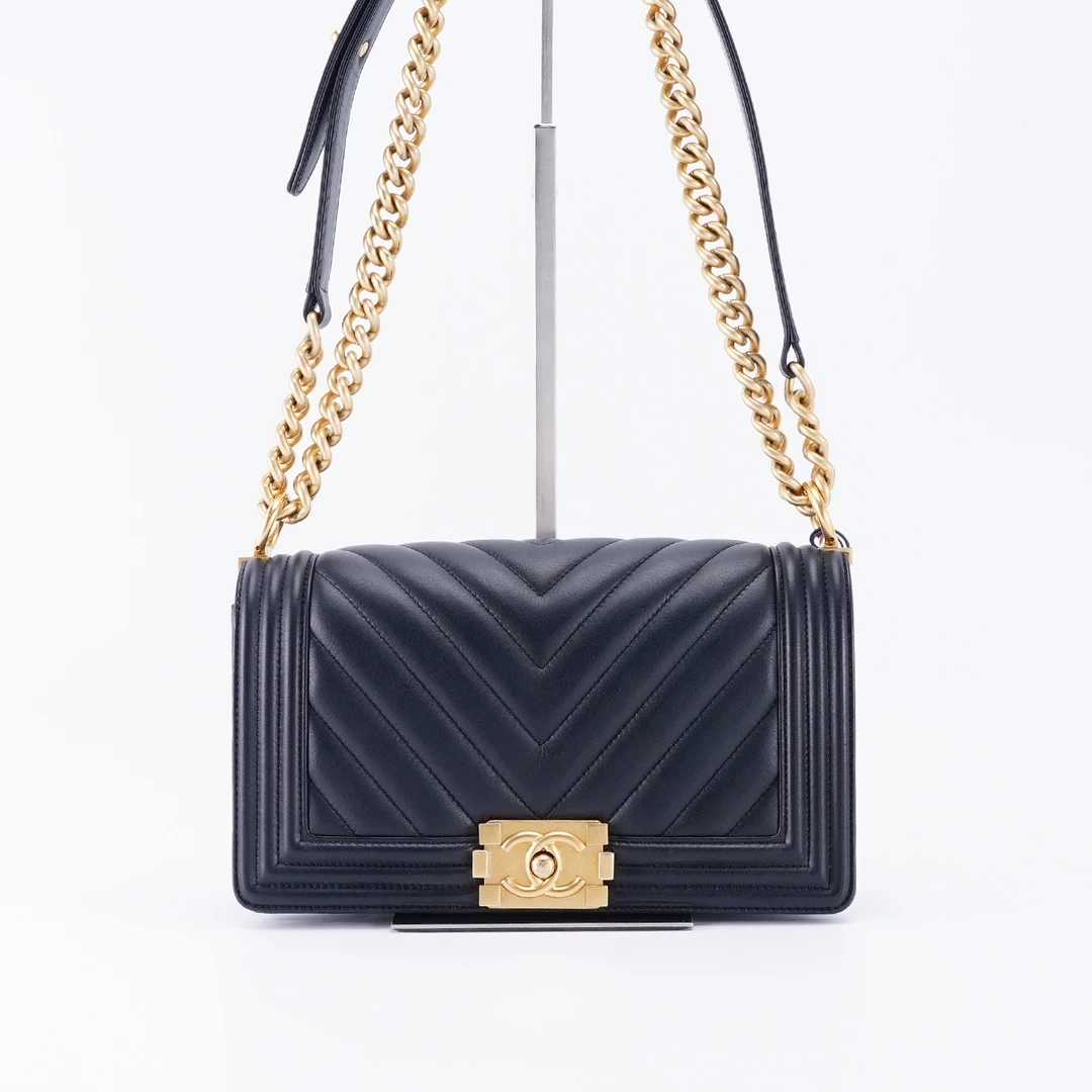95新 Chanel/香奈儿 leboy中号V纹/BG22013043