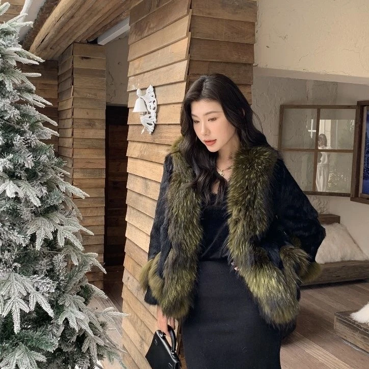 QYH/极寒系列新款百搭不挑人大毛领高端贵气小个子保暖冬季外套女