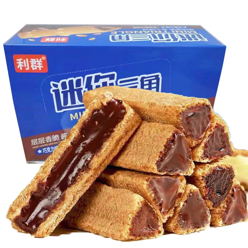 三角酥巧克力味夹心饼干学生追剧酥脆解馋休闲长条零食