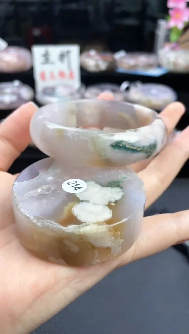 【闪购商品】石英质玉手镯未镶嵌56/214