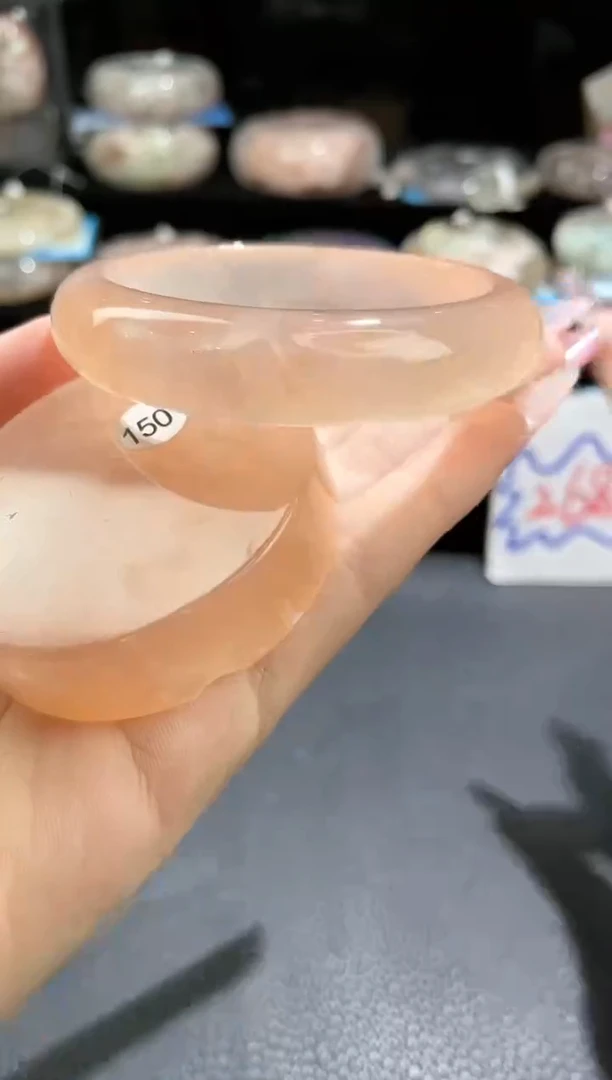 【闪购商品】石英质玉手镯未镶嵌53/150