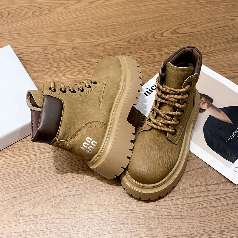 英伦风靴子时尚百搭复古马丁靴厚底秋冬秋季英伦风靴子时尚百搭