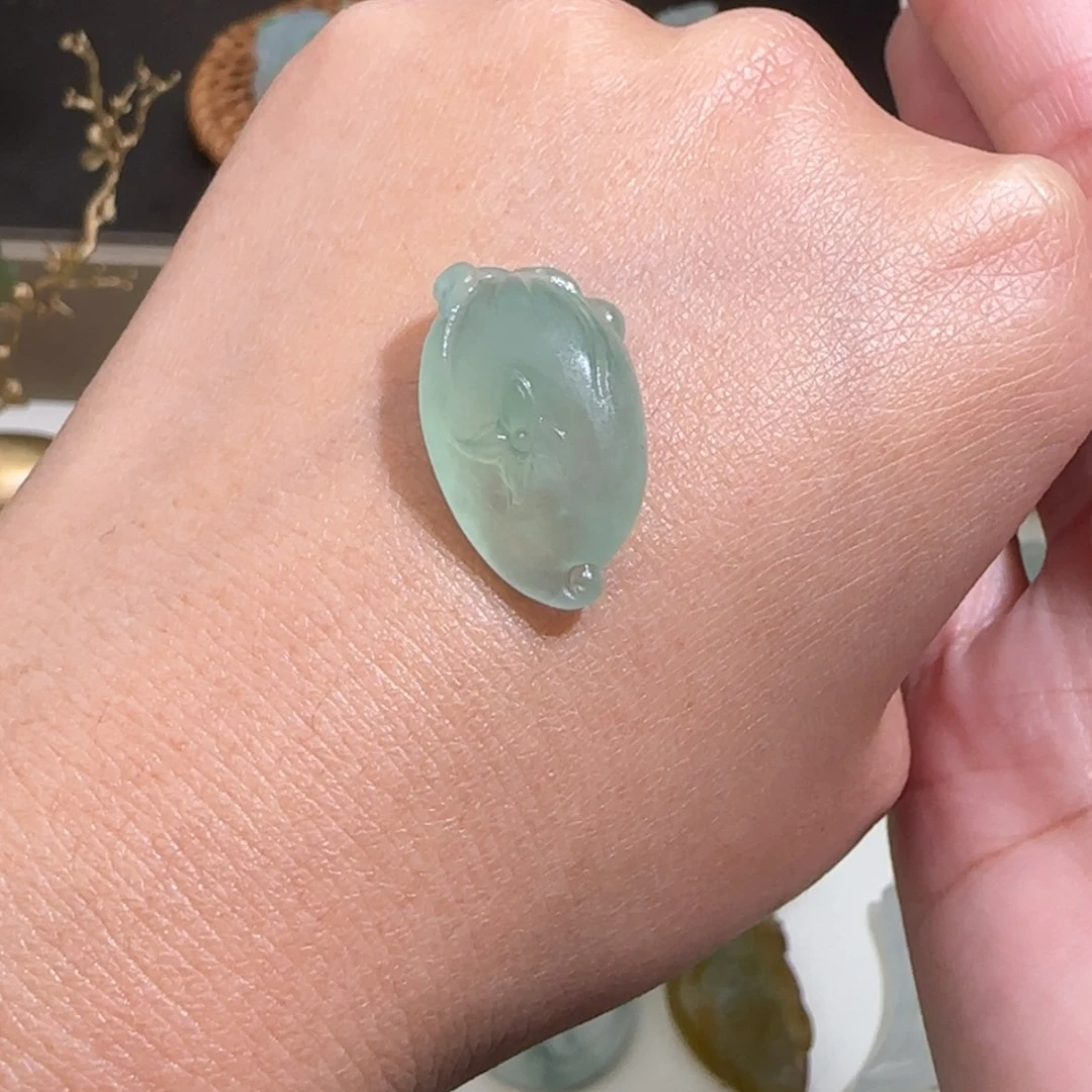 【闪购商品】定制翡翠未镶嵌懿****?