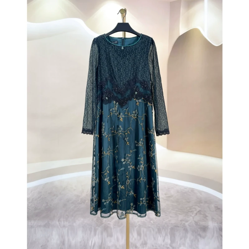 秋冬新款高级感蕾丝重工刺绣气质连衣裙 伊8203F