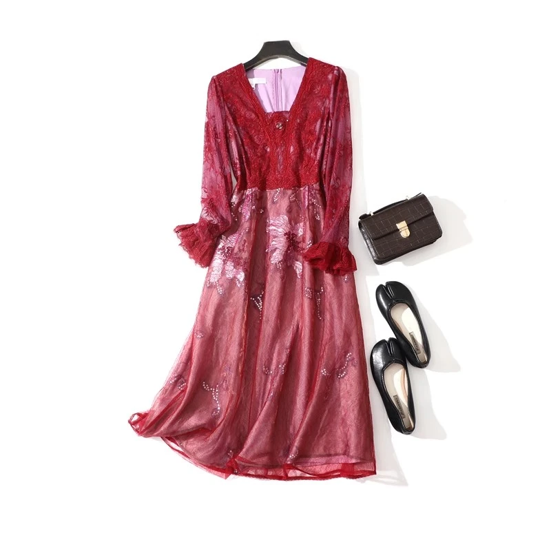 秋冬新款时尚休闲重工刺绣连衣裙 伊5220F